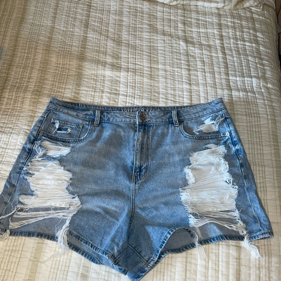 American Eagle Outfitters Pants - American eagle ripped denim shorts
